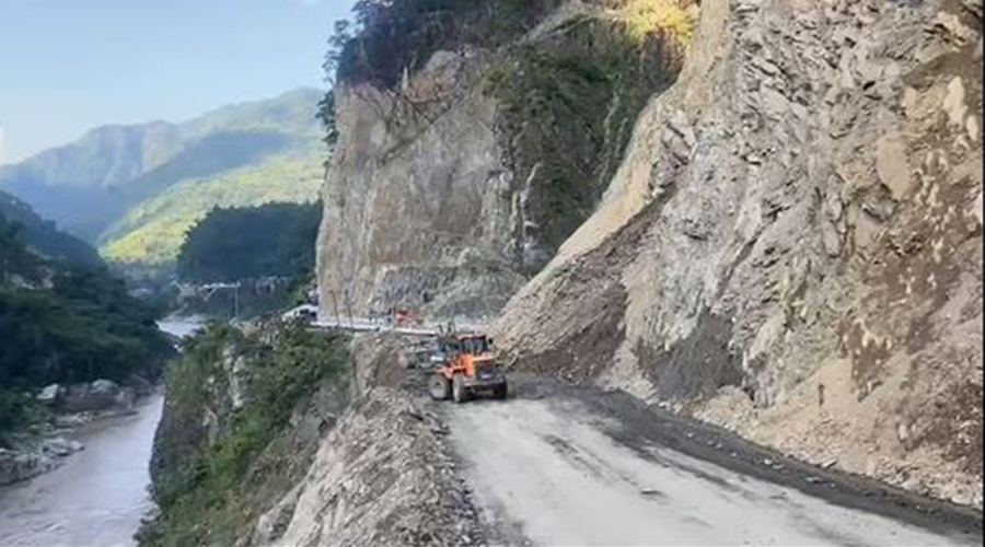 मुग्लिन नारायणगढ सडकखण्ड एकतर्फि रुपमा संचालनमा आयो